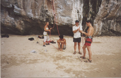 Pic of climbers at Dum's Kitchen